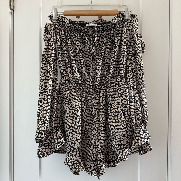 Runaway The Label leopard animal print off-the-shoulder romper - 4 (Small) NWOT - Picture 2 of 7